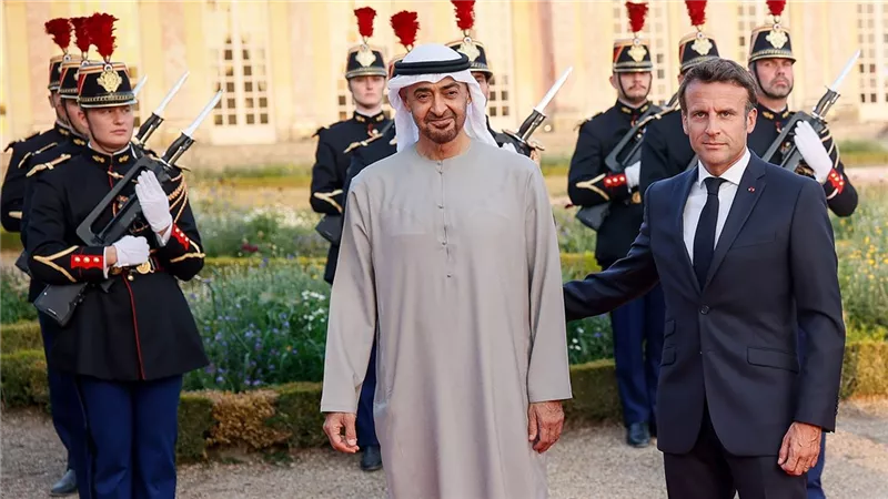 الإمارات وفرنسا توقعان عددا من الاتفاقيات ومذكرات التفاهم