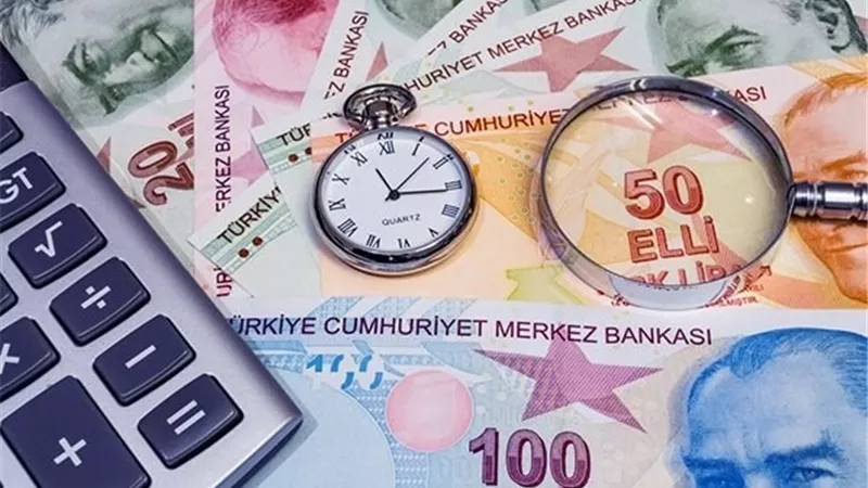 تراجع الليرة التركية لادنى مستوياتها
