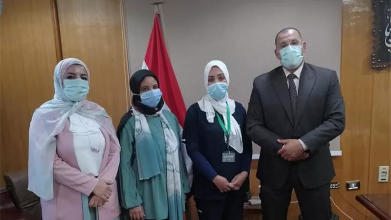 الحفناوى يكرم فريق مكافحة العدوي بمستشفى الحميات لاداءه المتميز في مواجهة كورونا