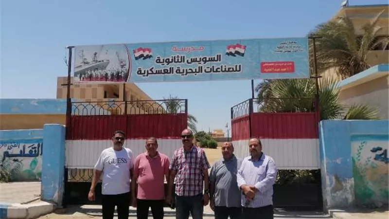 الفولى يتفقد امتحانات الدور الثانى بالمدارس الصناعية ويشيد بانتظامها