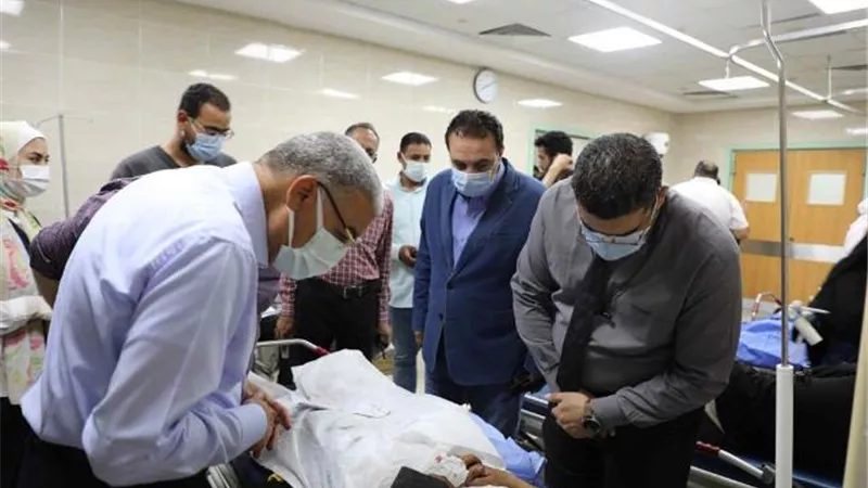 اصابة 16 فى انقلاب سيارة على طريق الصعيد بملوى.. بالأسماء