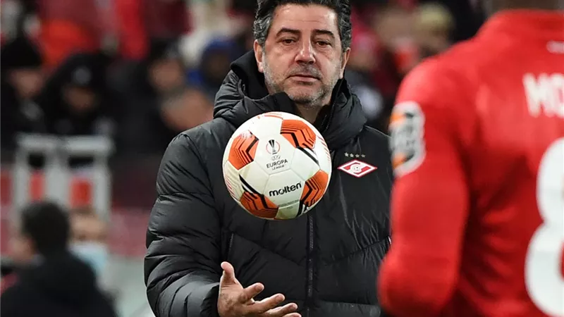 الجبلاية يستطلع رأى فيتوريا فى إختيار بوميل مدرباً للمنتخب الأولمبى