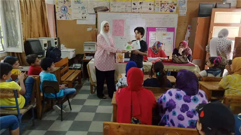 تلاميذ دمنهور ابدعوا في ندوة مؤتمر المناخ.. وفازوا بجوائز جهاز شئون البيئة