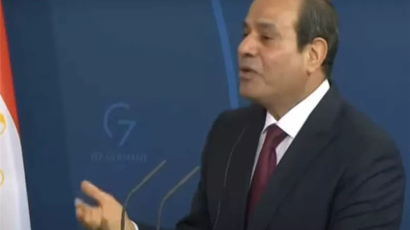 الرئيس السيسي يدعو صحفيا ألمانيا لزيارة مصر بعد سؤاله عن حقوق الإنسان: تعالى شوف بنفسك