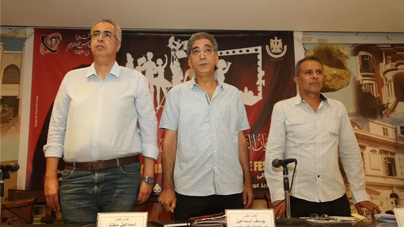 12 إصدارا بالدورة ال15 للمهرجان القومي للمسرح المصري منها 10 كتب للمكرمين
