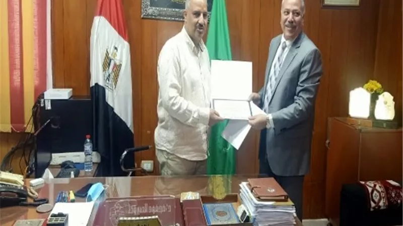 مدير الصحة يُكرم وكيل الشباب والرياضة بالقليوية