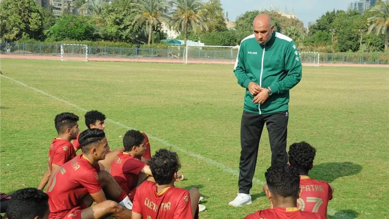 دراز يجتمع بالأجهزة الفنية للناشين بسيراميكا كليوباترا