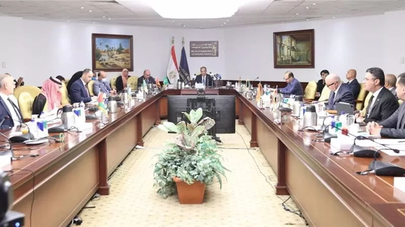 طلعت يستعرض دور الأنظمة البريدية بالدول العربية فى تحقيق الشمول الرقمى
