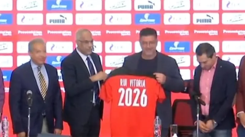 حازم إمام: لأول مرة اتحاد الكرة يتعاقد مع مدرب لمدة 4 سنوات