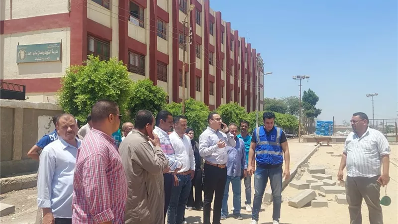 معاون المحافظ يقوم بجولة لمتابعة مشروعات حياة كريمة بقرية هليه مركز ببا