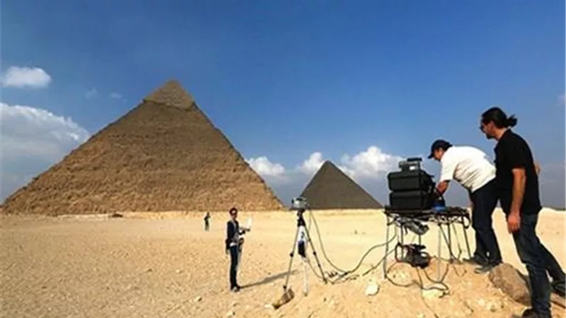 وزير السياحة: التصوير السينمائي في الأماكن الأثرية بـ 50 ألف جنيه وللأجنبي بـ 150 ألف