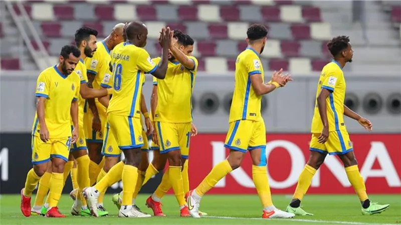 النصر يعلن بيع مدافعه لضمك السعودى