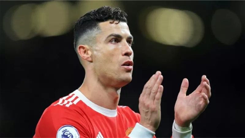 نجم اتليتكو مدريد يعلق على امكانية التعاقد مع رونالدو