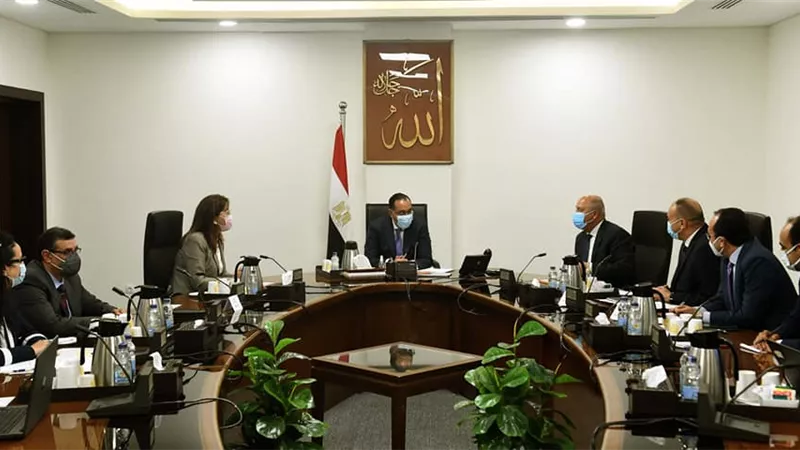رئيس الوزراء: الدولة حريصة على التوسع في مشروعات النقل الحديثة والصديقة للبيئة