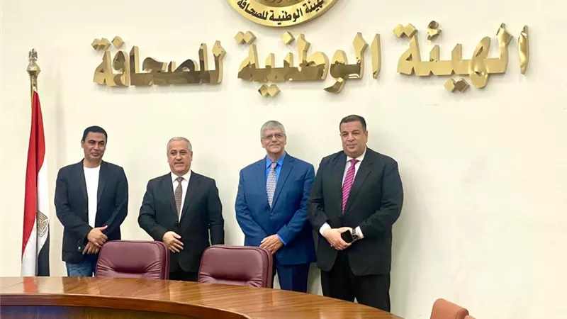 رئيس الجامعة اليابانية يزور الهيئة الوطنية للصحافة