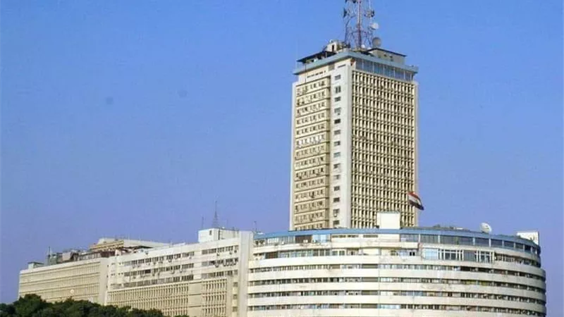 حسين زين يهنئ الإعلاميين بمناسبة ذكرى انطلاق البث التليفزيوني فى مصر