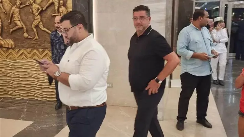 مدرب منتخب مصر يصل ستاد القاهرة لمتابعة قمة نهائي الكأس