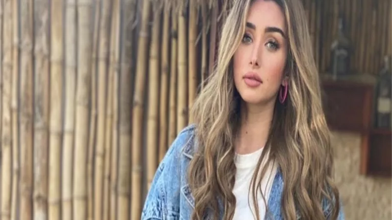 سلوي عثمان تشيد بـ هنا الزاهد فى 