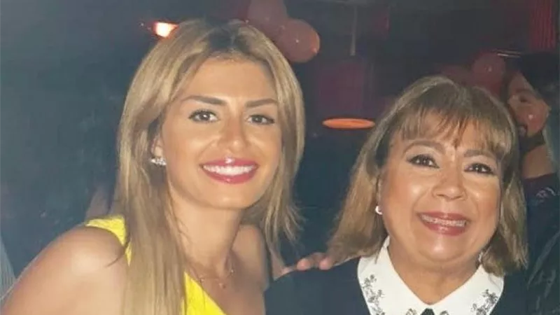 منة فضالي تناشد جمهورها بالدعاء لوالدتها بعد نقلها للمستشفي
