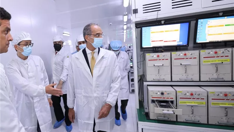 الاتصالات :تصنيع الهواتف الذكية بأيدى مصرية باستثمارات 30 مليون دولار