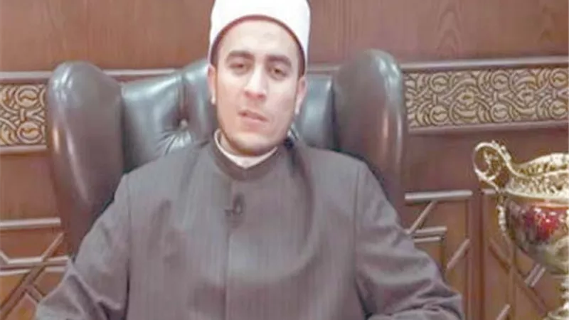 الإنسان إذا تاب واستغفر فذنوبه تمحي ولا يعلم بها أحد.. الإفتاء تجيب