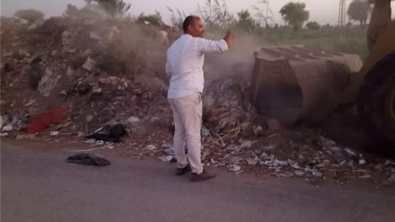 رفع 40 طن قمامة من قرى أبومناع في دشنا