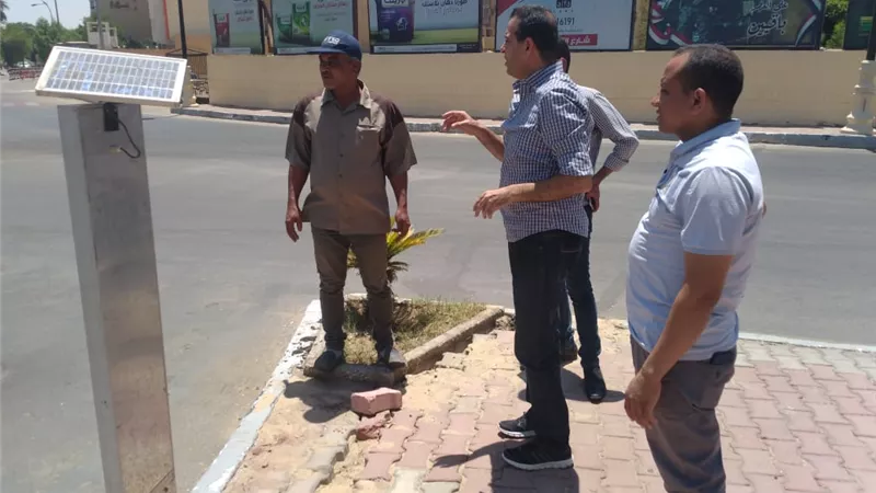 رئيس مدينة الأقصر يتفقد أعمال النظافة ويلتقى مسئولى الطرق..صور