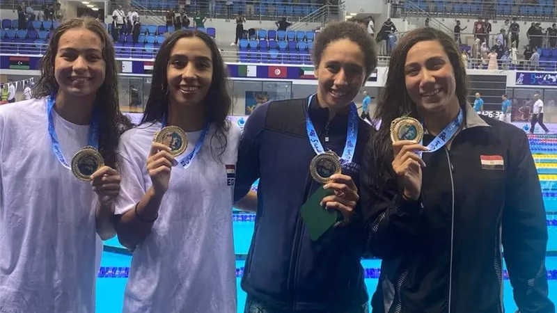 سباحو مصر يواصلون تصدرهم للبطولة العربية بالجزائر