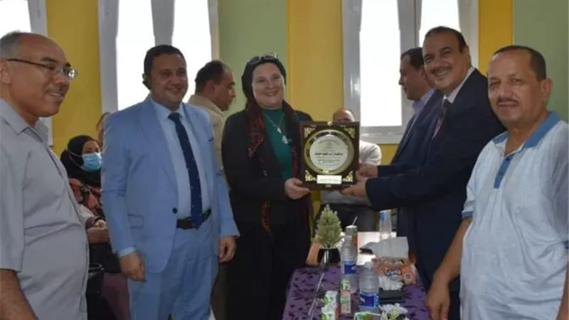 مدير الإدارة العامة للتربية الاجتماعية بالتعليم يتابع الأنشطة الصيفية بمدارس الدقهلية