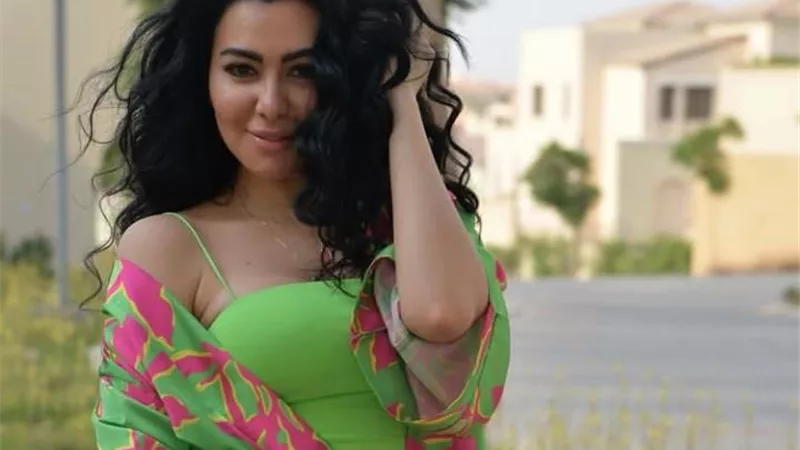 بألوان مبهجة.. ميرهان حسين تسحر قلوب متابعيها (صور)
