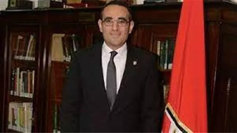 هل سيستقيل محمد الدماطي بعد تهميشه؟.. هاني حتحوت يفجر مفاجأة: إدارة الأهلي غاضبة