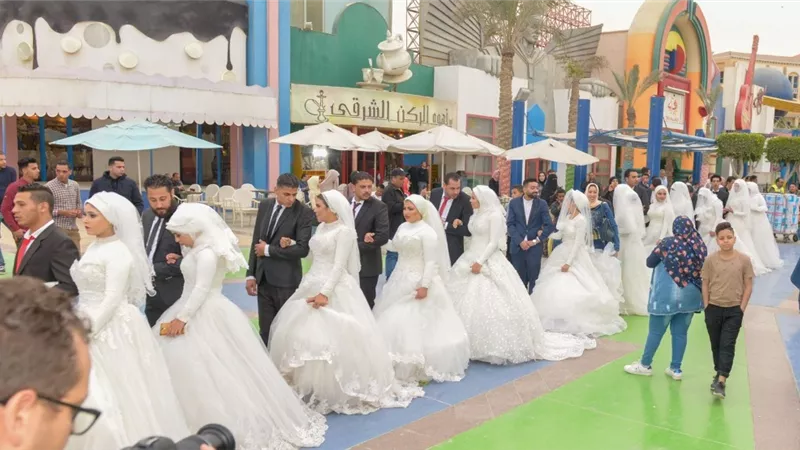 مبادرة «اكفل.. استر.. وجوز» تدعم زواج 60 عروسة يتيمة فى أسيوط