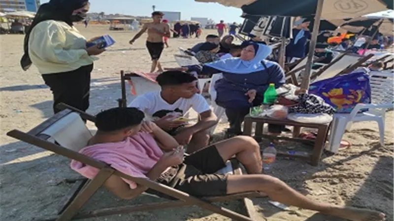 حملة مكثفة للتطعيم بلقاح كورونا بشواطئ رأس البر