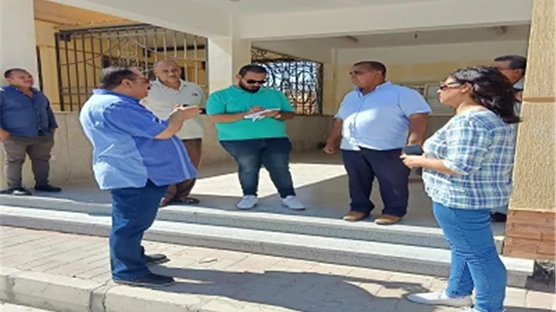رئيس سفاجا يتفقد أعمال تطوير المجزر لمناقشة الملاحظات النهائية قبل الاستلام