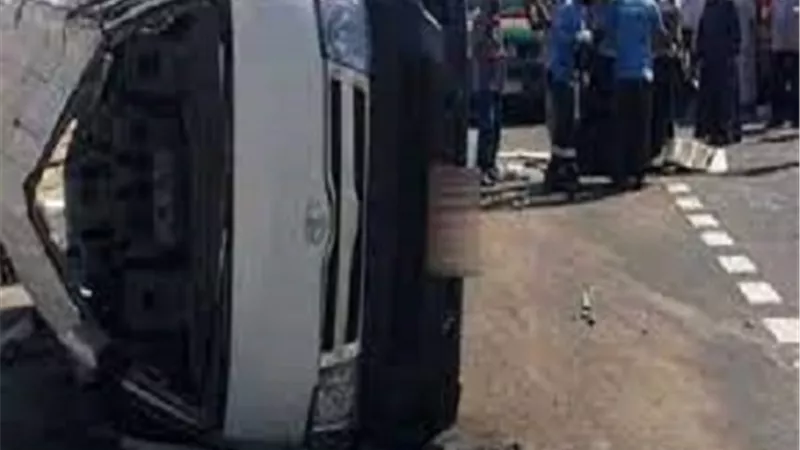 اصابة 6 أشخاص فى انقلاب ميكروباص بالشرقية