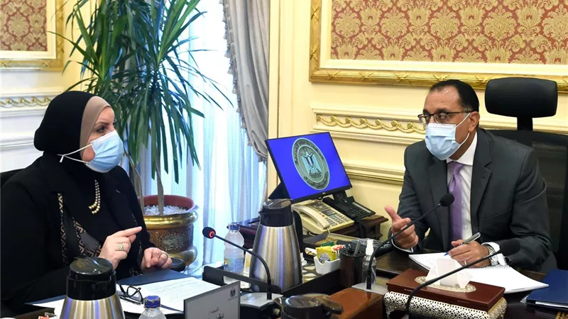 وزيرة الصناعة تستعرض الملامح النهائية لمبادرة الشراكة الصناعية بين مصر والإمارات والأردن
