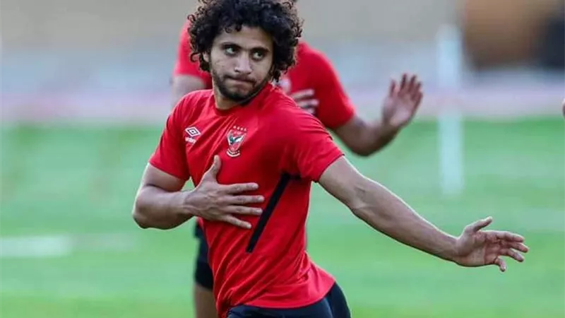 نادر شوقى يكشف حقيقة رحيل ثنائى الأهلى فى الميركاتو الصيفى