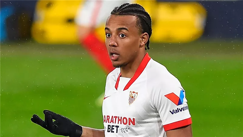 تفاصيل عرض برشلونة الجديد للتعاقد مع كوندي
