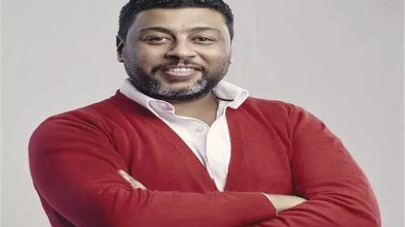 بهذ ة الكلمات محمد جمعه يعنئ أحمد عز بعيد ميلاده - صور