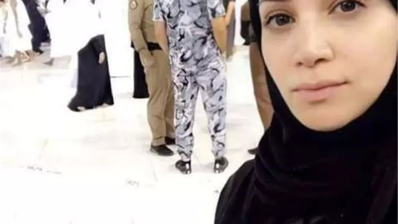 ديانا حدا..تكشف حقيقة إعتزالها الفن بعد إنتشار صور الحجاب - صور