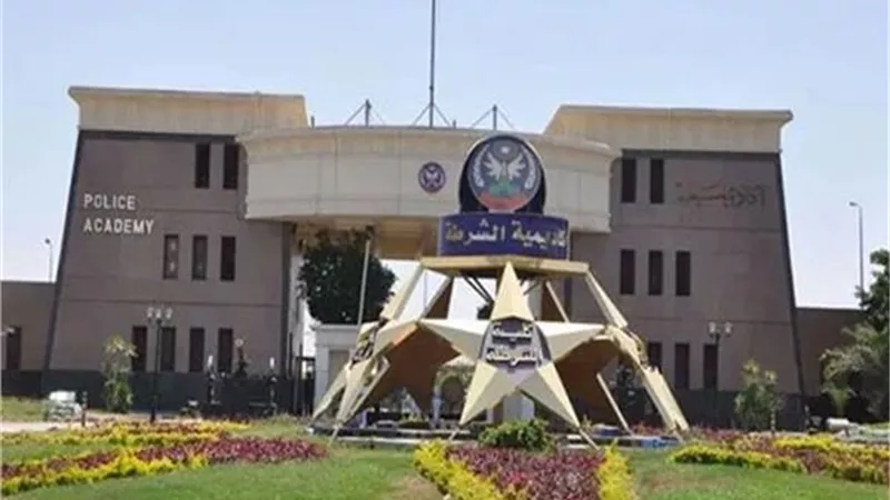 وزير الداخلية يوافق على قبول دفعة جديدة من الراغبين فى الالتحاق بكلية الشرطة