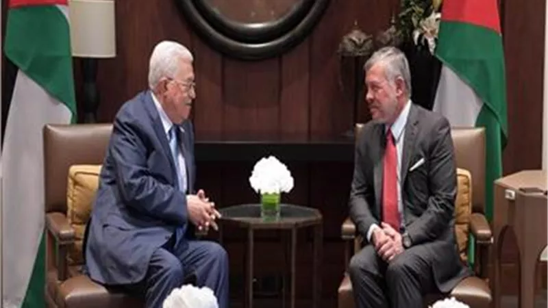 الرئيس الفلسطيني يلتقي العاهل الأردني بالعاصمة عمّان