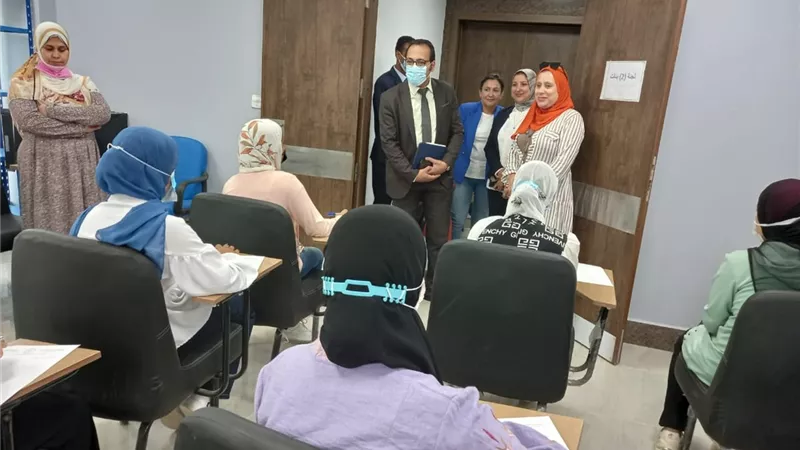 بدء كشف الهيئة للمتقدمين لمعهد تمريض هيئة الرعاية الصحية بالإسماعيلية..صور