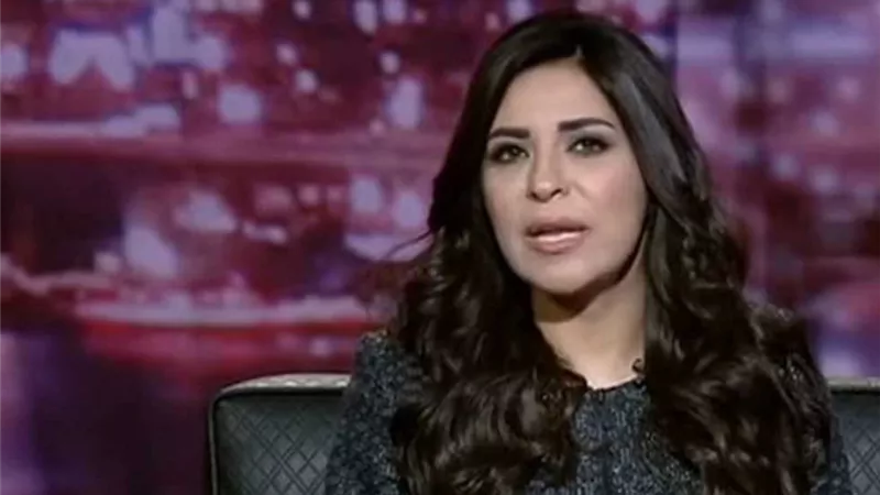 إنجي أنور تعزي أسرة الصحافة المصرية في وفاة الكاتب الصحفي الكبير منير عامر