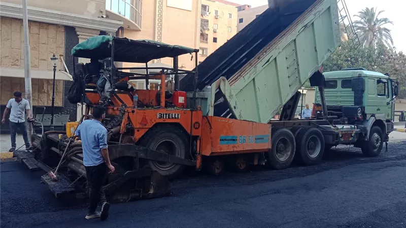 بالفيديو.. محافظة الجيزة: رصف وتطوير شوارع بورسعيد وعبد المنعم اسماعيل وعلوبه بالبدرشين