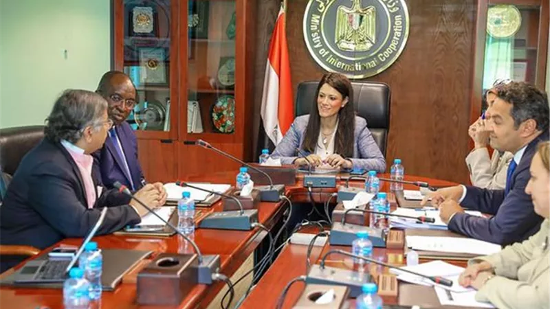 مؤسسة التمويل الدولية تبدي استعدادها للتعاون مع الحكومة في تحفيز الاستثمارات المستدامة