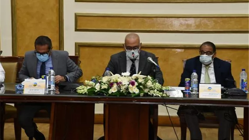 وزير الإسكان يوافق على زيادة رأس مال شركة المقاولون العرب لـ 8 مليارات جنيه