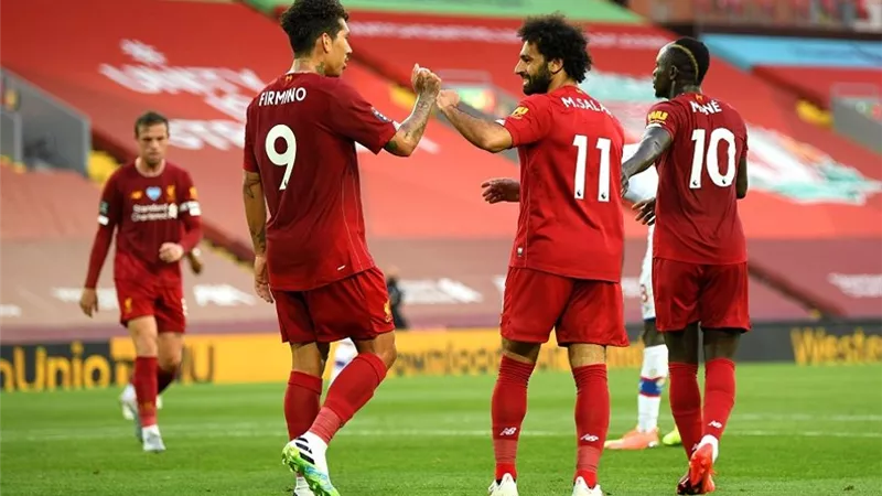 أسطورة ليفربول يتوقع رحيل مهاجم الفريق قبل غلق الميركاتو