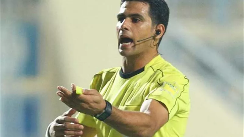 محمد معروف يدير مباراة اليمن والإمارات بكأس العرب