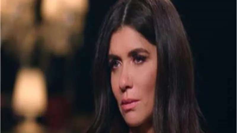 غادة عادل: 